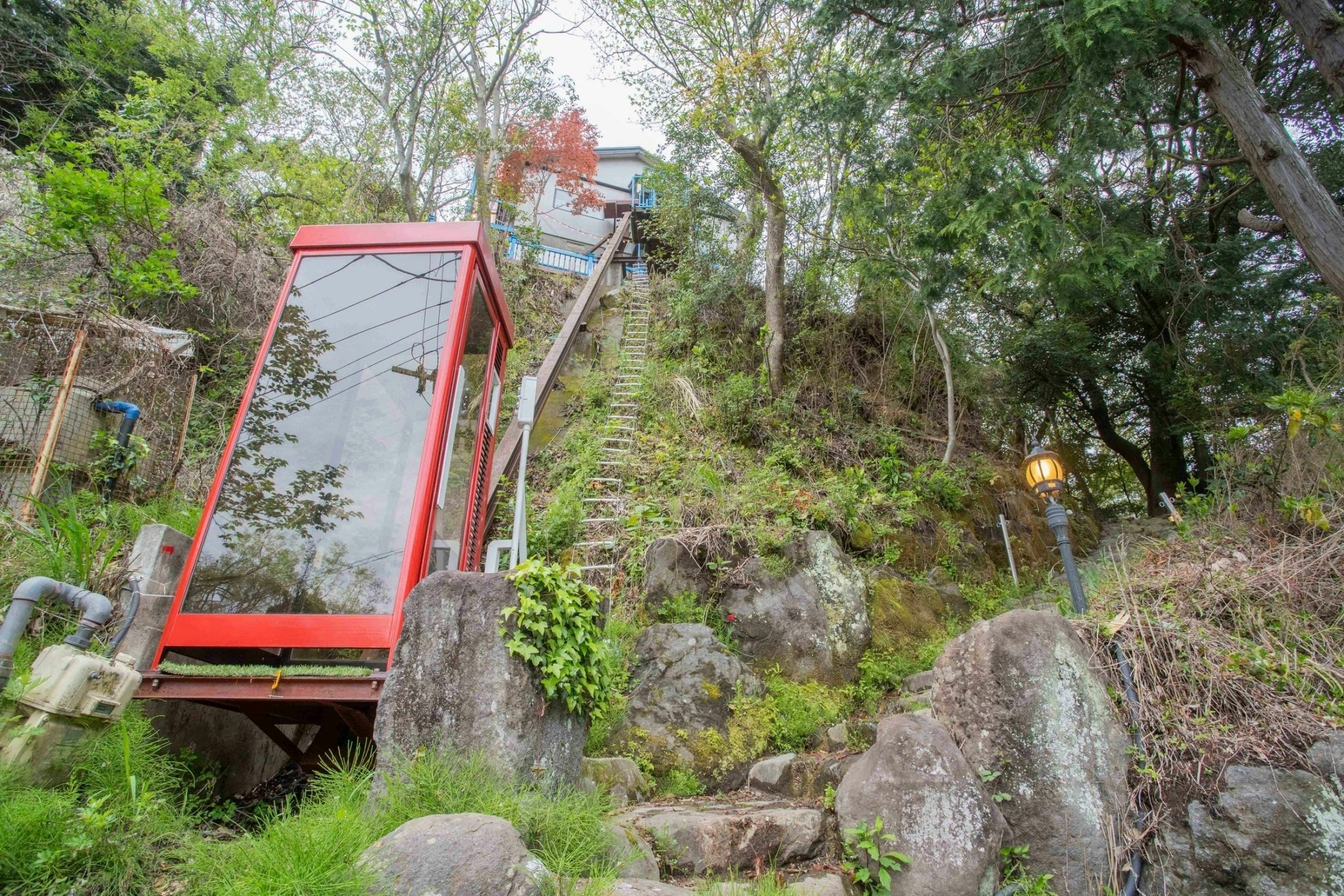 【ヴィラ2階】熱海の隠れ家・赤いゴンドラで天空のヴィラへ-Gondolavilla in Atami
